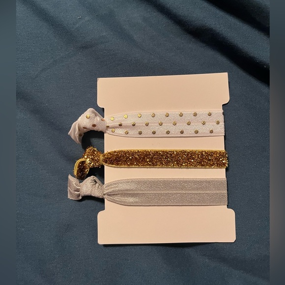 Hair tie party favors - Picture 2 of 3